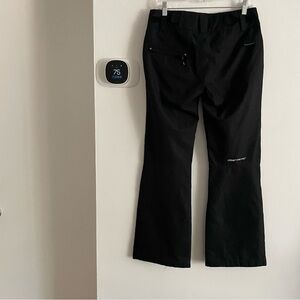 Obermeyer women's Black Cargo snow Pants size 4